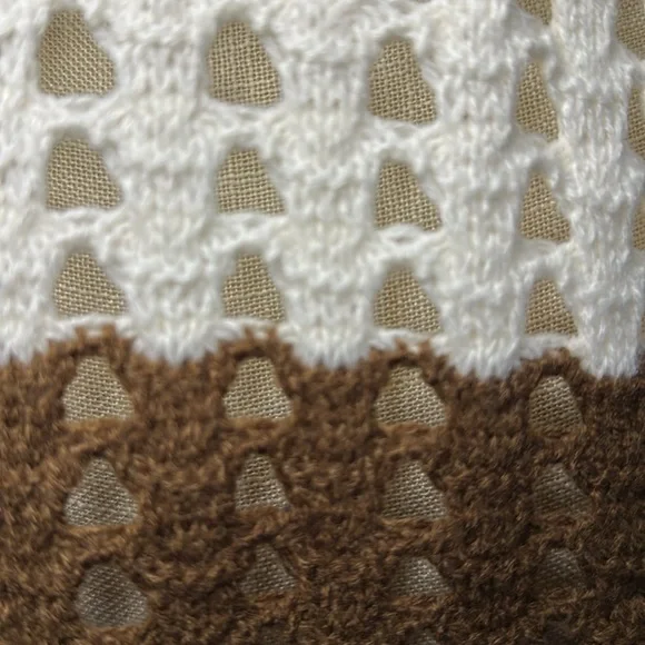 Women's A. Byer Crocheted Cropped Sweater Size X-Large Brown and Cream - Picture 7 of 13